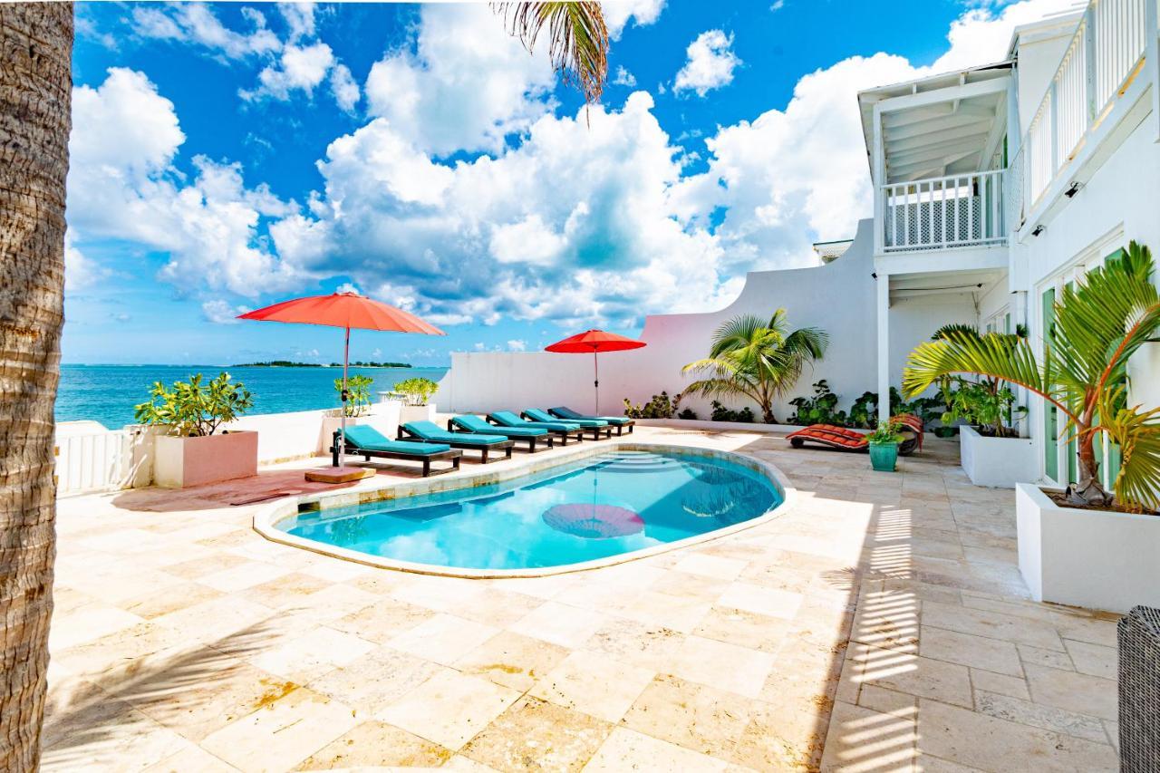 Caprice 7 -oceanfront - Gated Community With Pool Vakantiehuis *