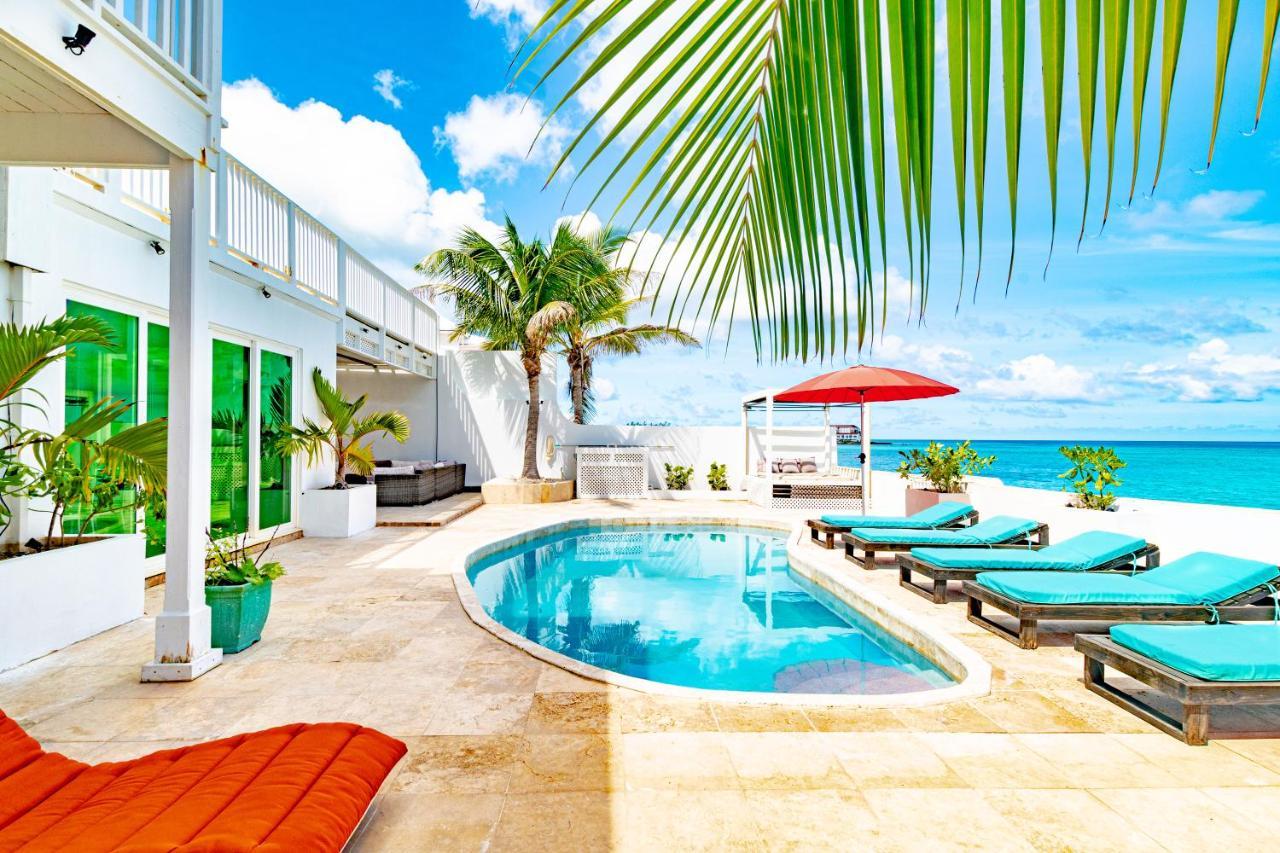 Caprice 7 -oceanfront - Gated Community With Pool Vakantiehuis Nassau