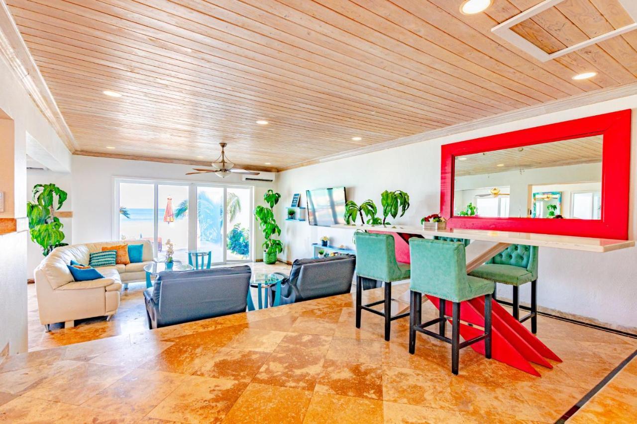 Caprice 7 -oceanfront - Gated Community With Pool Vakantiehuis Nassau